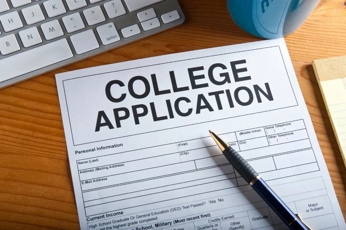 Your Child Is Moving to College: A Parent's Guide to Letting Go (and Reclaiming Some Wardrobe Space!)