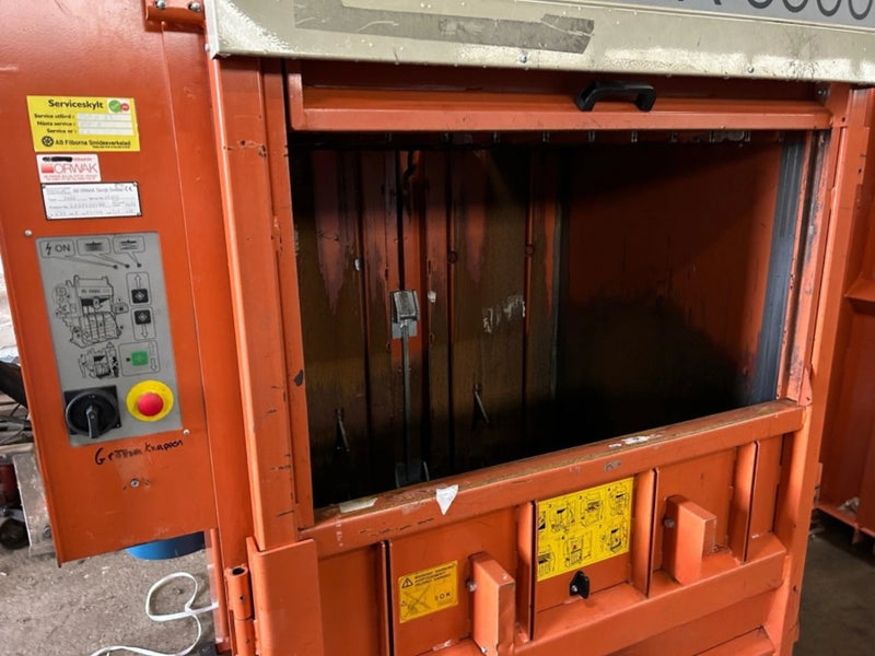 ORWAK Power 3500 Baler for Cardboard and Plastic